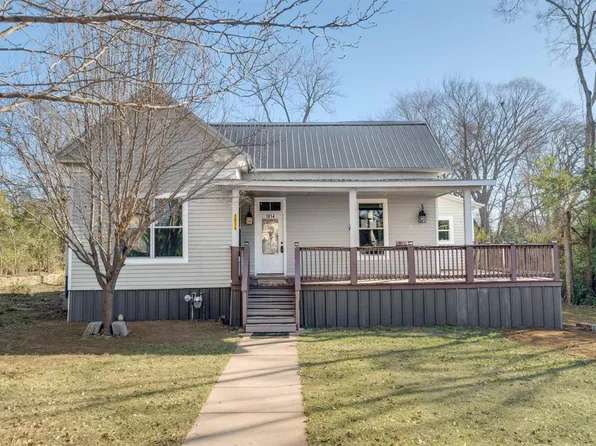 1014 S Sycamore St, Palestine, TX 75801