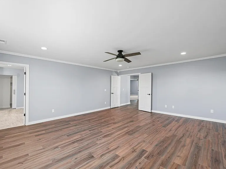 1306 Roberto Rd — Photo 23