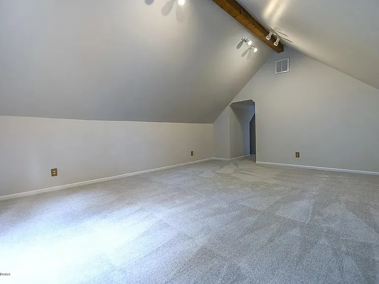 3904 Vantage Pl — Photo 22