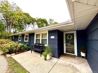 717 W Rockwell St, Fenton, MI 48430