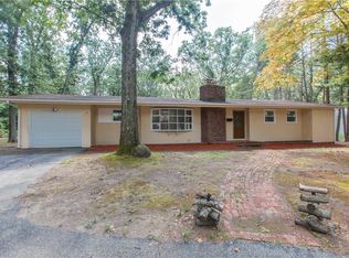 90 Posnegansett Ave, Warwick, RI 02888