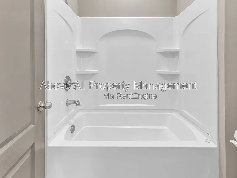 8313 Henderson Rd — Photo 41