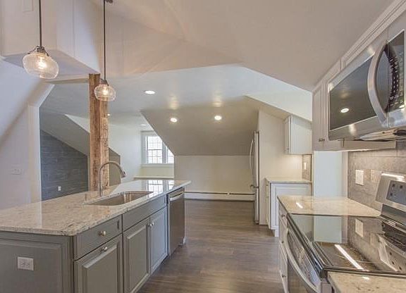 5th image of 51 Woodland St APT 4