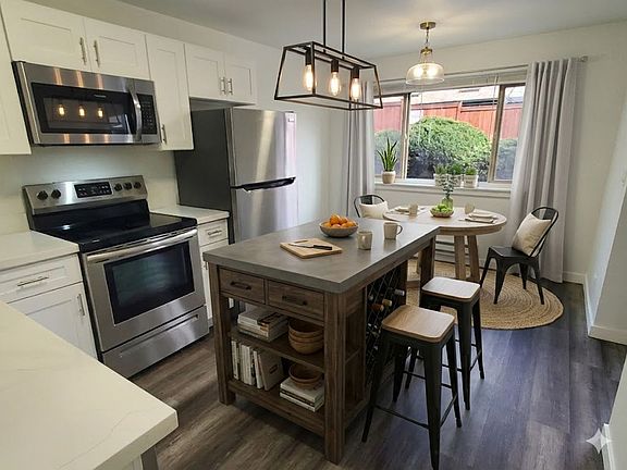 5th image of 320 SW 160th St #15