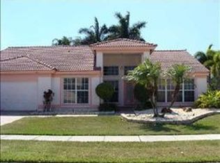 1182 NW 195th Ave, Pembroke Pines, FL 33029
