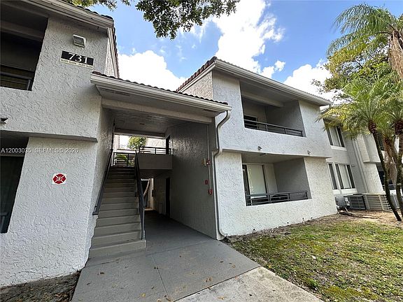 2nd image of 731 Lyons Rd APT 16203