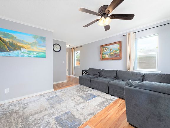 4th image of 13827 E Broad Ln