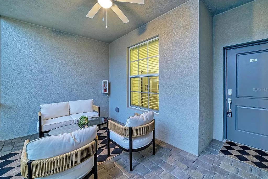 2 bed, 2.0 bath, 1569 sqft, $6,250 — Photo 3