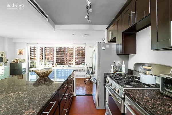 Sold by Sotheby's International Realty | media 4