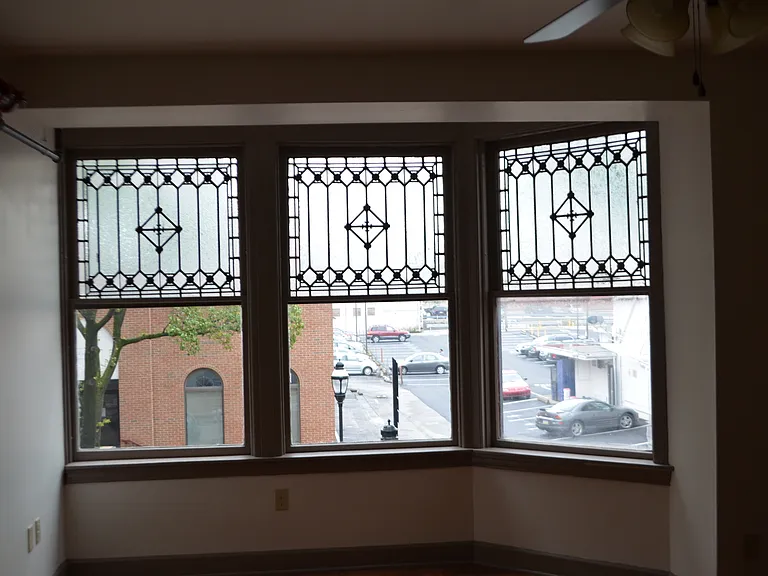 141-147 W Market St — Photo 10