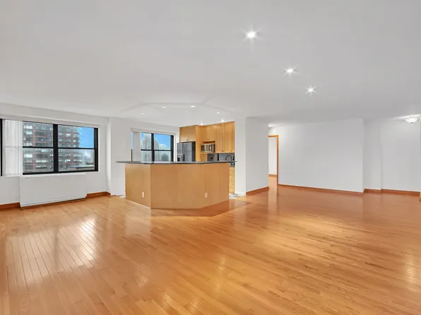 345 East 80th Street image 4 of 17