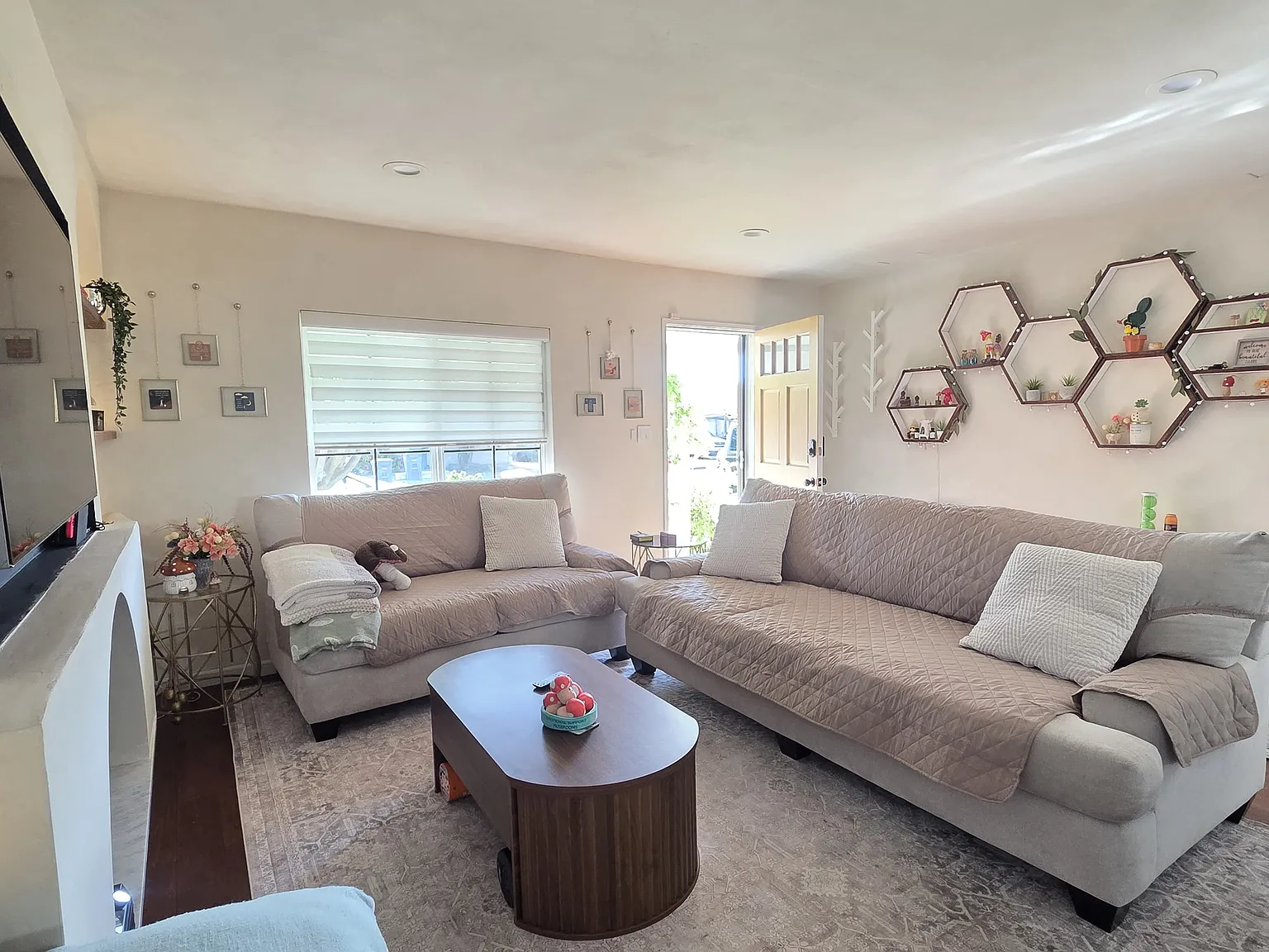2 bed, 837 sqft, $3,500 — Photo 3