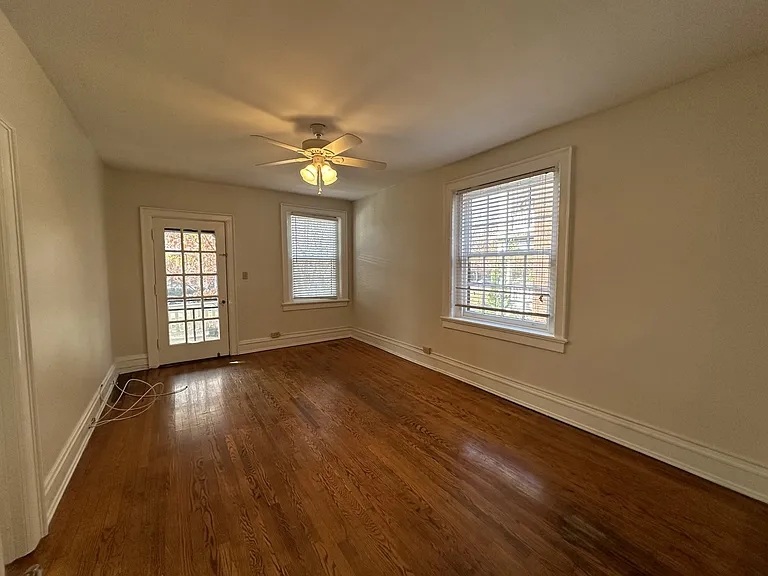 2902 Monument Ave #10 — Photo 2