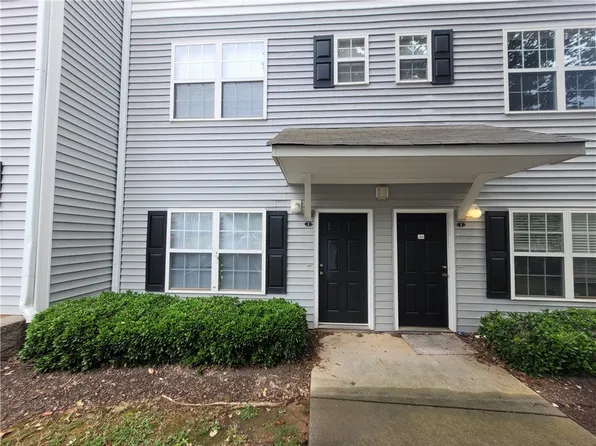 118 University Village Dr APT I, Central, SC 29630