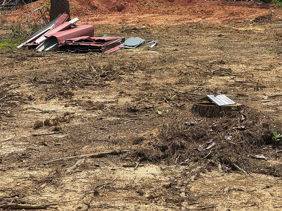 2nd image of 175 Stoneybrook Trl SE