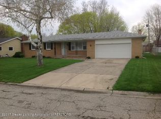 312 Green Meadows Dr, Lansing, MI 48917