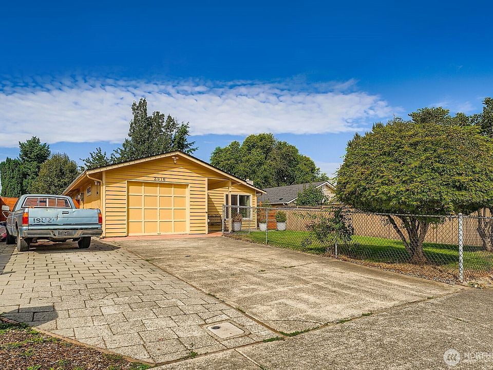 1st image of 2916 58th Avenue NE