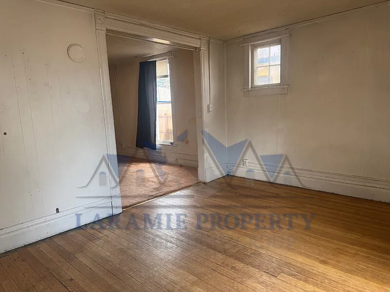 Building Photo - 614 S 5th St #2