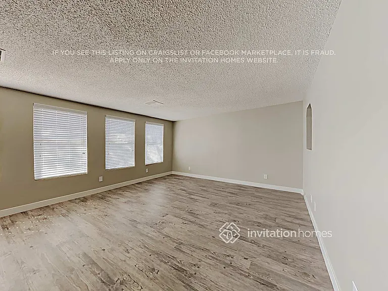 127 Sterling Dr — Photo 5