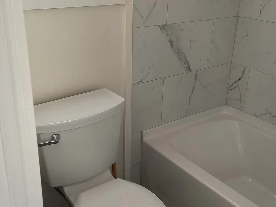 75 N Main Ave #2R