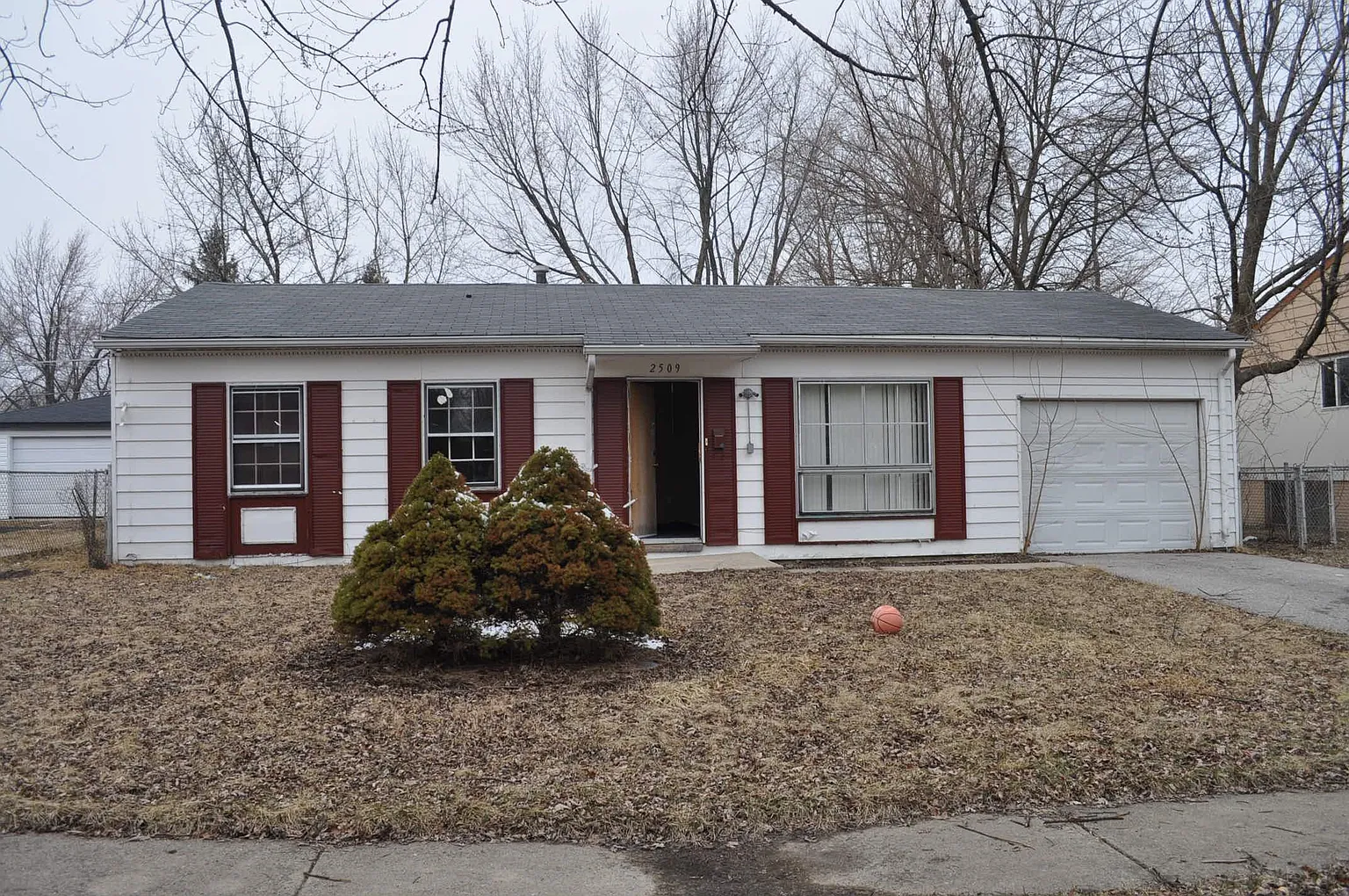 2509 Talandis Dr photo 1