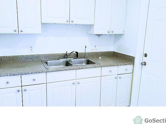 3rd image of 4311 NE 6th Ave