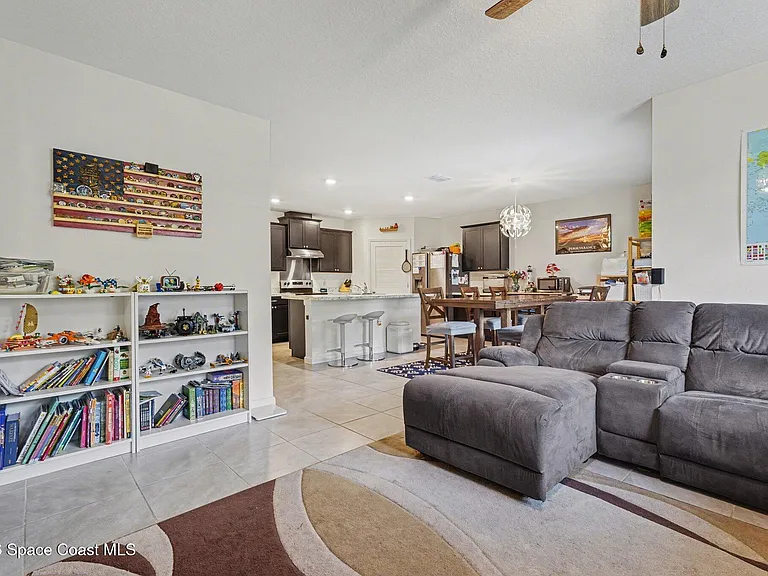 1563 Leeward Ave SE — Photo 17