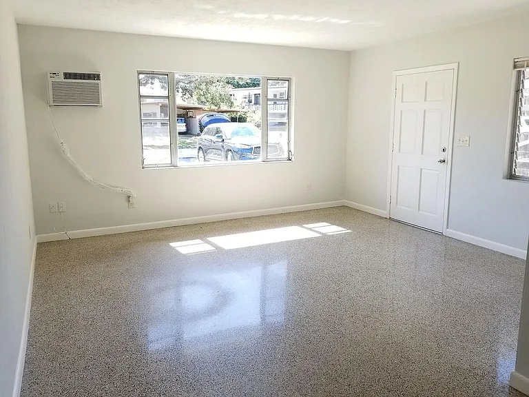 2325 Belmar Dr — Photo 3