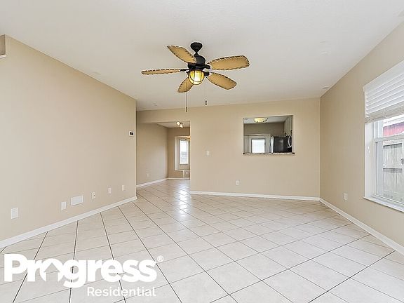 5th image of 7452 Oxford Garden Cir