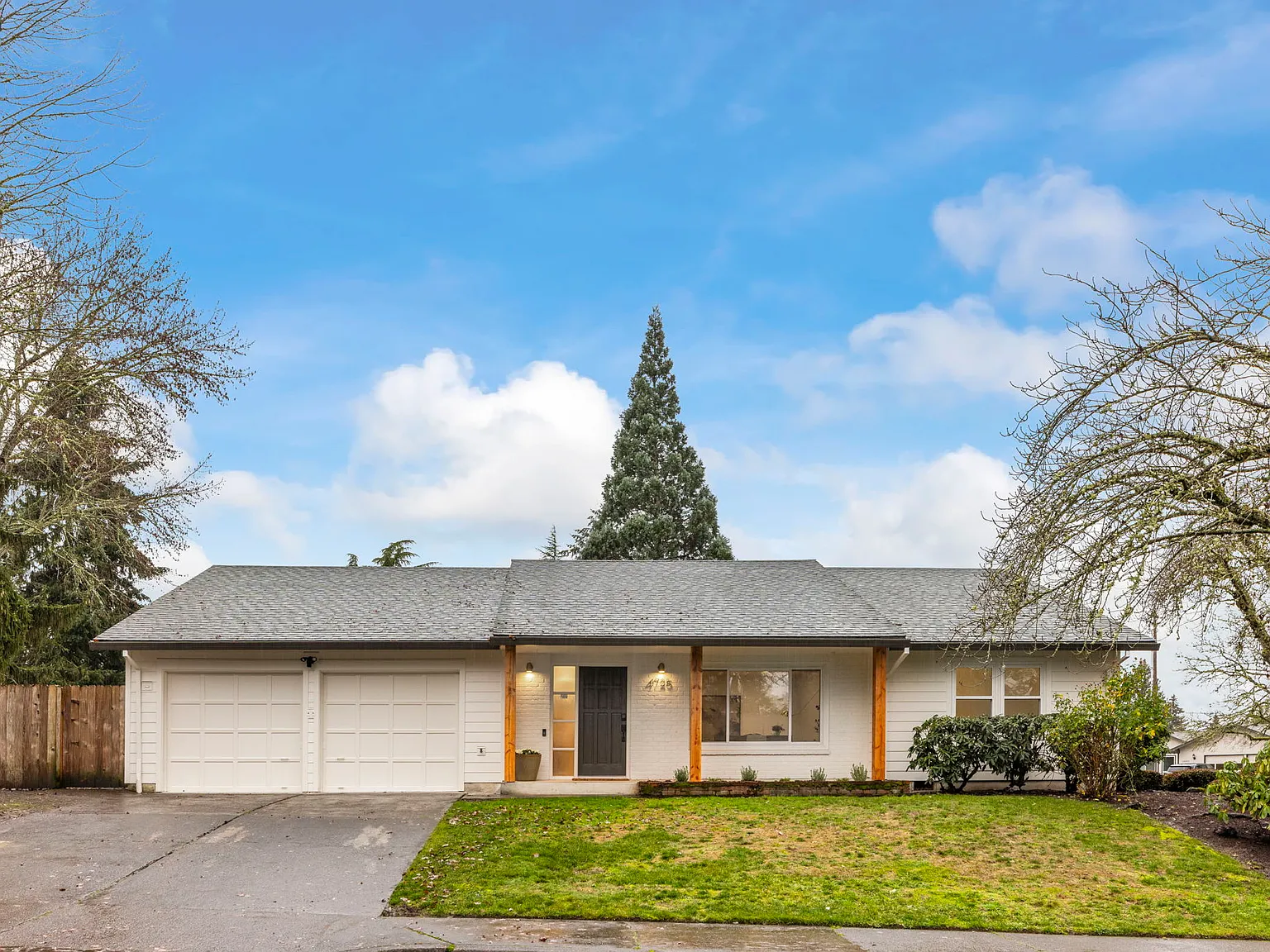 4725 NW Kahneeta Dr — Photo 2