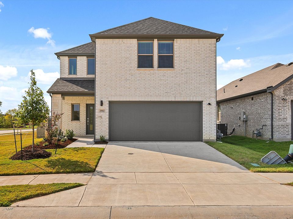 1st image of 3902 Kenwood Dr #1