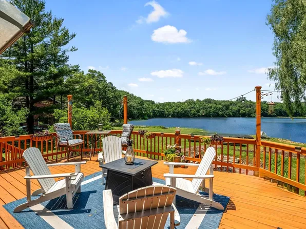 N8911 Swift Lake DRIVE, East Troy, WI 53120