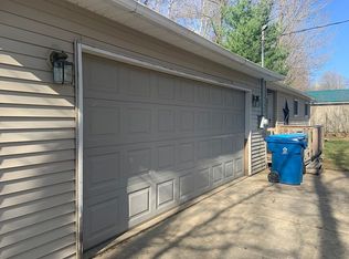 7977 Springwood Lake Rd, Harrison, MI 48625