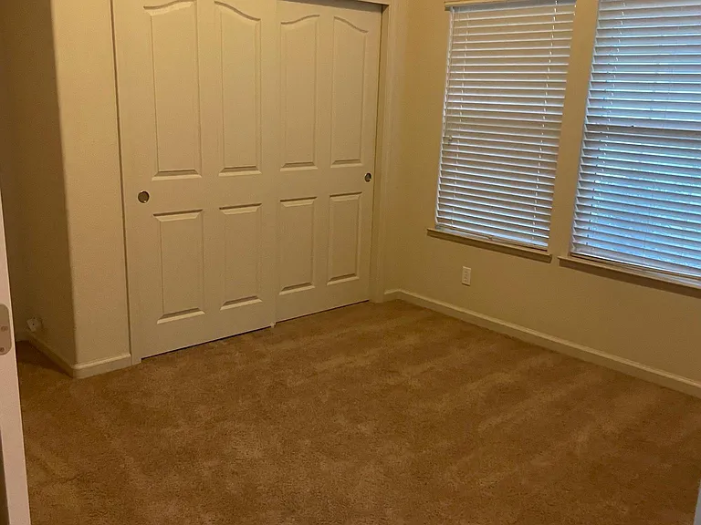 3309 S Rose Brook Dr — Photo 10