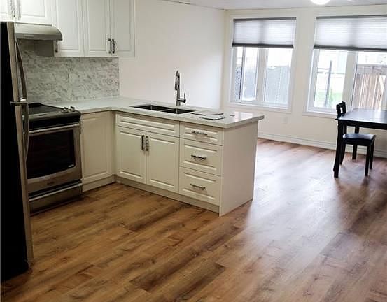 3rd image of 132 Meadow Vista Cres