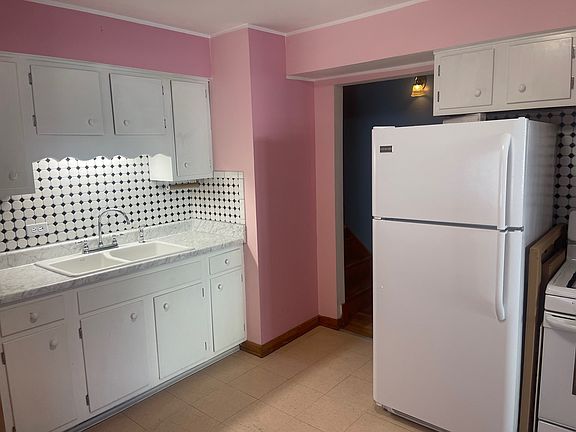 5th image of 304 E Franklin Ave