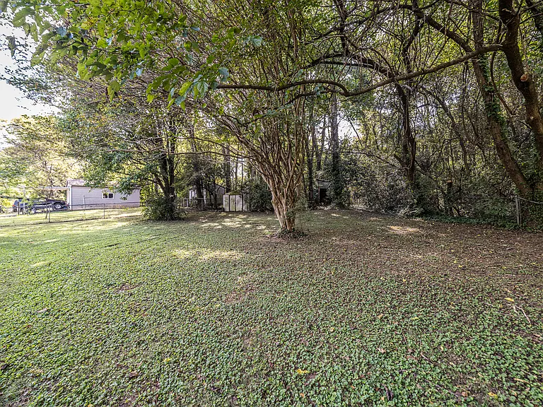2627 Thornhill Rd NW — Photo 14