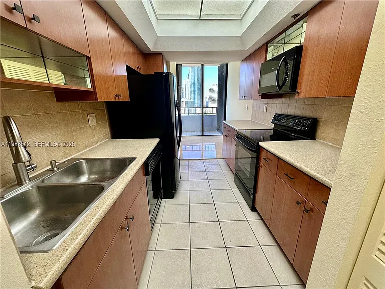 520 Brickell Key Dr #A2015 — Photo 11