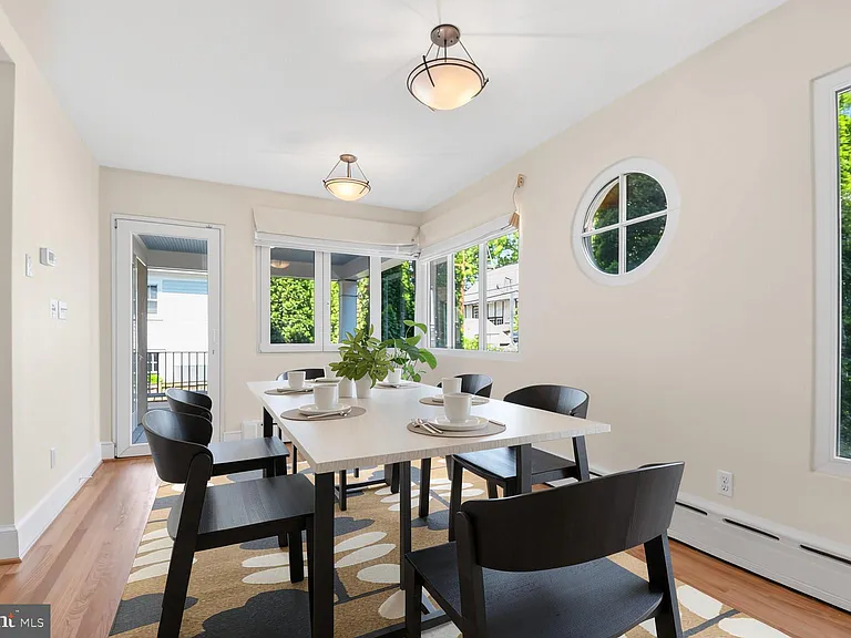 115 Grafton St — Photo 10