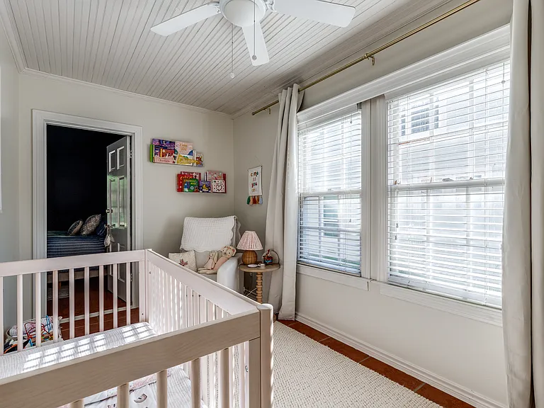 6006 Penrose Ave — Photo 11