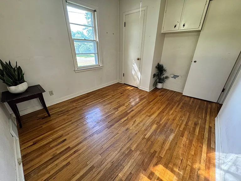 100 Norfolk Rd — Photo 29