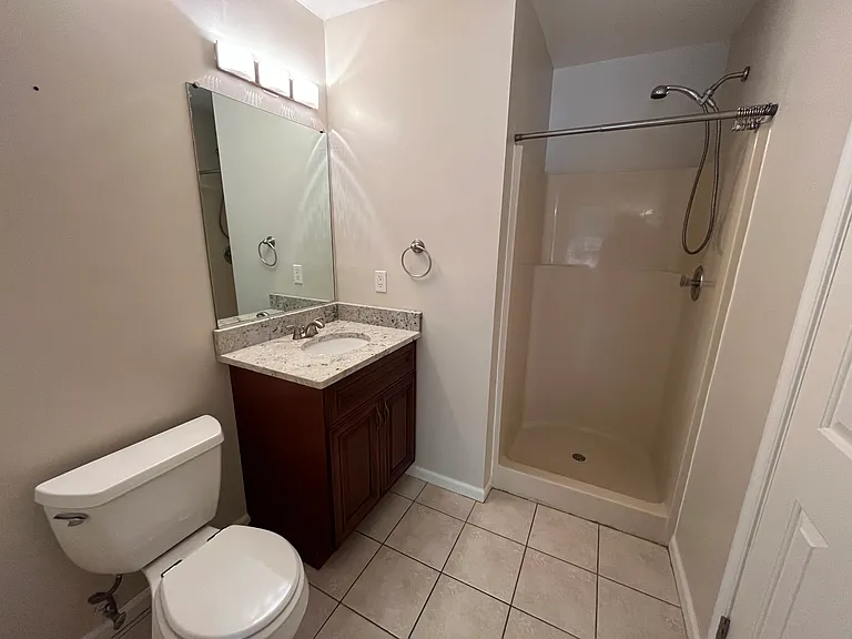417 Bryan Ct — Photo 9