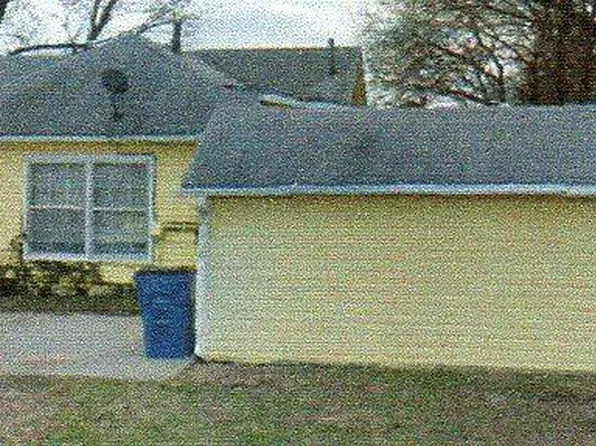 1103 W 8th St, Junction City, KS 66441