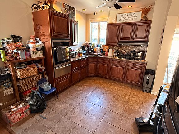 2nd image of 195 Latimer Ave