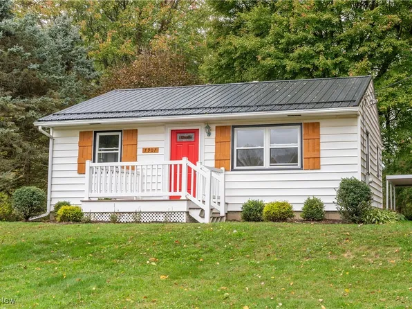 7907 Elmhurst Ave NW, North Canton, OH 44720