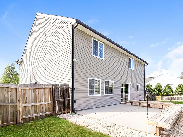 5702 Waterpoint Dr — Photo 15