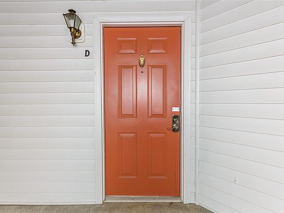 2nd image of 108 Jubilee Hill Dr Unit D