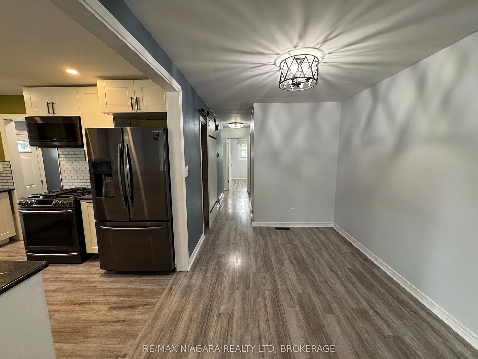4 bed, $2,900 — Photo 4