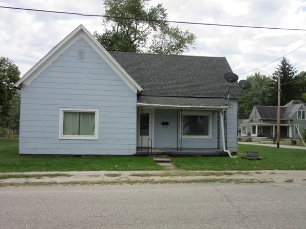 218 W Heap St, Farmersburg, IN 47850