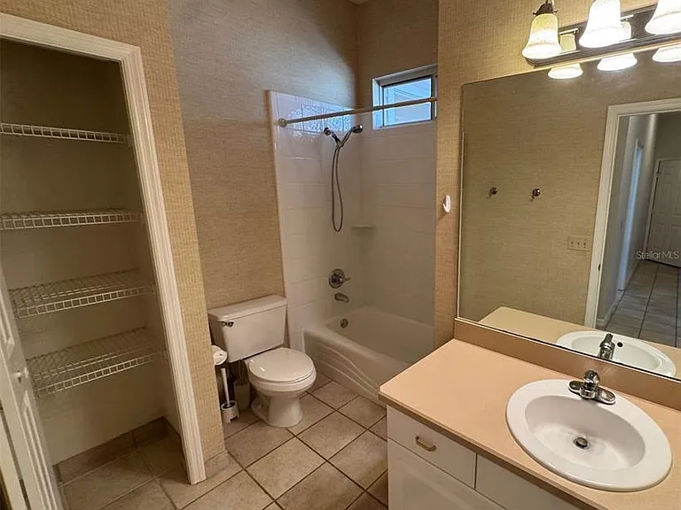 4404 SW 91st Dr — Photo 11